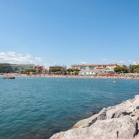 T2 With Balcony Close To The Sea Апартаменты *