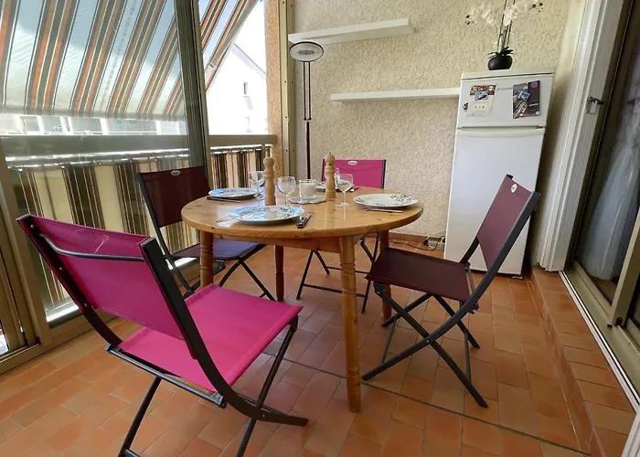 Lägenhet T2 With Balcony Close To The Sea *